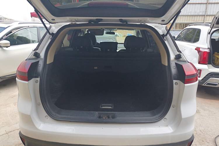 Used Geely Auto Emgrand X7 Sport 2020 1.8TD DCT Two-Wheel Drive Smart Connect 4G-Enabled Version
