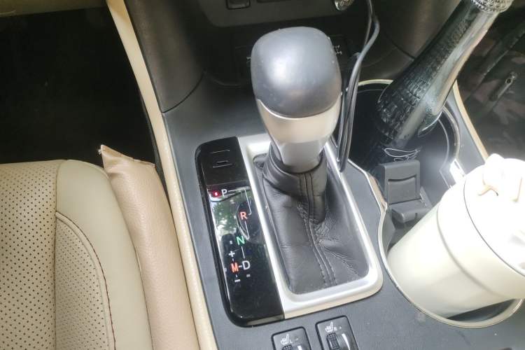 Used Toyota Highlander 2018 2.0T Four-Wheel Drive Luxury Version 7 Seats China VI Standard