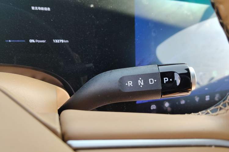 Used Rising R7 2023 Rear-Drive Screen King Edition