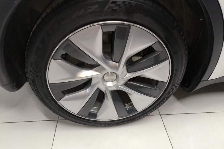 Used Tesla Model Y 2022 Rear-Wheel-Drive Version
