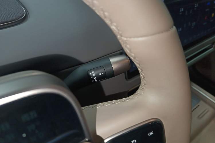 Used Li Auto i8 2025 Model Standard Version