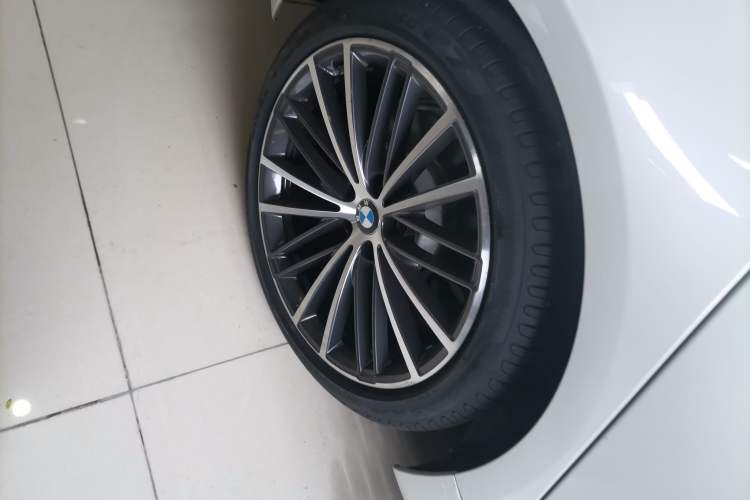 Used BMW 5 Series 2020 530Li Leading Model M Sport Package