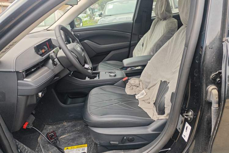 Used Ford Mustang Mach-E 2021 Leap Edition Rear-Drive Version (Standard Range)
