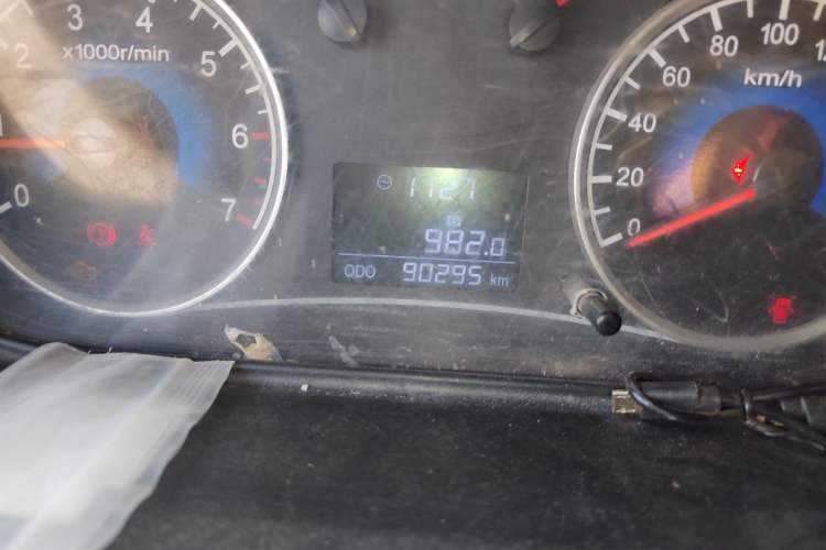 Used Dongfeng Fengon 330 2014 1.5L Manual Utility Version DK15 Odometer Close Up