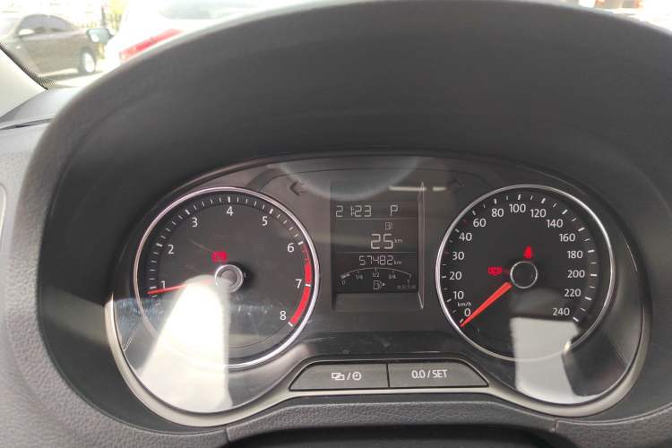 Used Volkswagen Polo 2016 1.6L Cross Polo Automatic Instrument Cluster