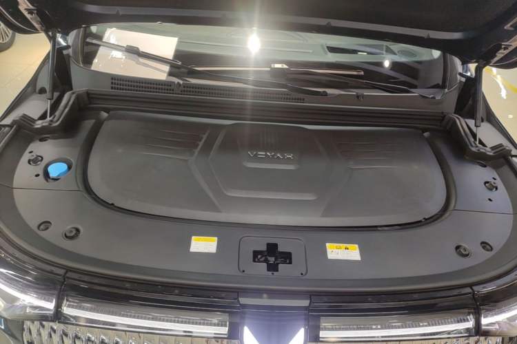 Used VOYAH Dream 2025 PHEV Four-Wheel-Drive Flagship Kunpeng Edition