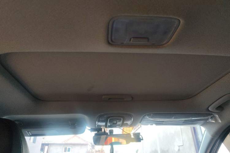 Used Hyundai Elantra 2022 1.5L CVT GLX Elite Edition Headliner