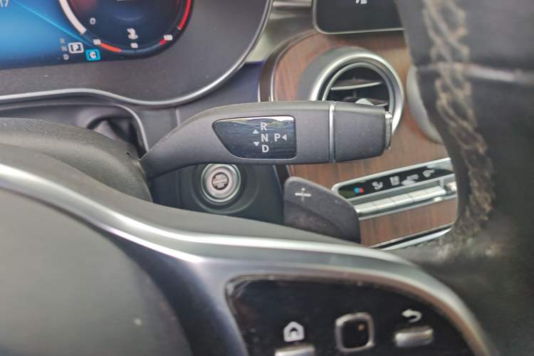 Used Mercedes-Benz GLC 2021 GLC 300 L 4MATIC Dynamic Model Gear Lever