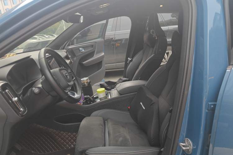 Used Volvo C40 2022 Long-Range Version
