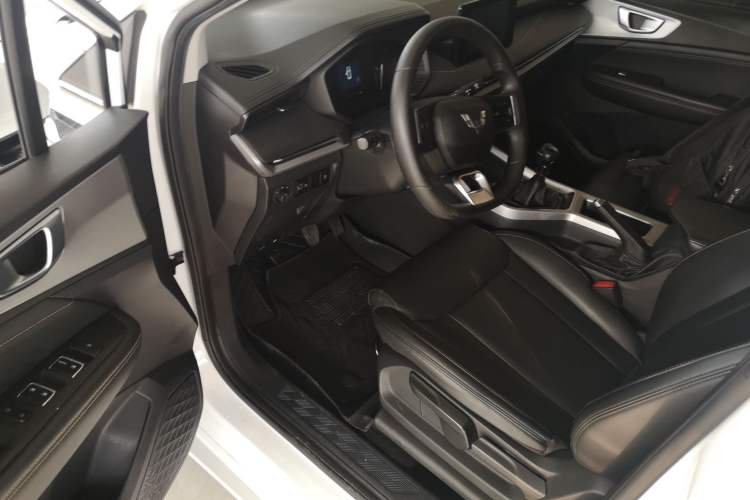 Used Wuling Jiachen 2022 1.5T Manual Light Enjoyment Dynamic Version
