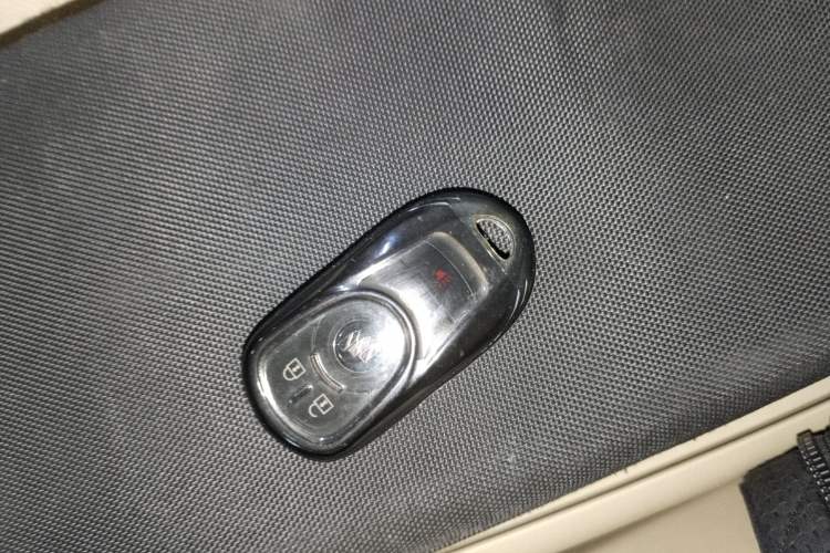 Used Buick GL8 2023 Facelifted Land Cruiser Executive Luxury Version