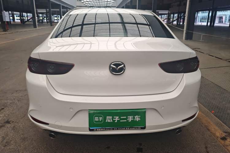 Used Mazda Mazda 3 Axela 2021 1.5L Automatic Luxury Version
