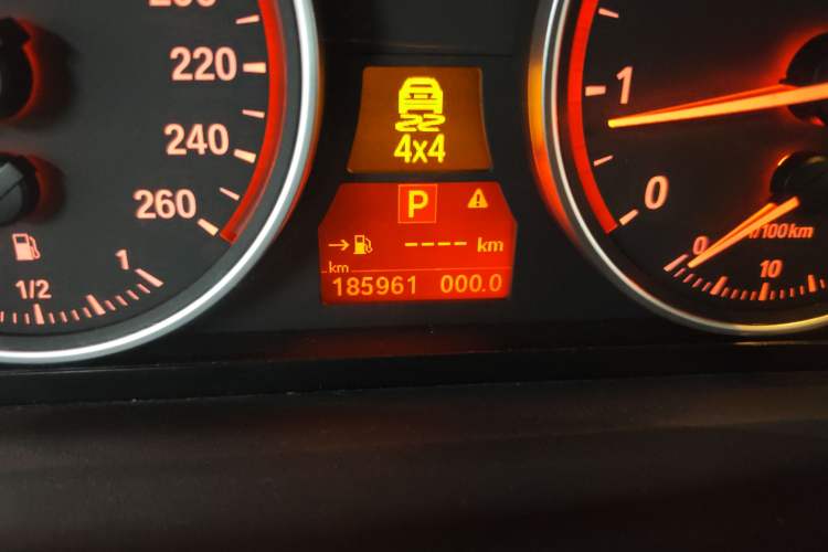 Used BMW X5 2013 xDrive35i Leading Model Odometer Close Up