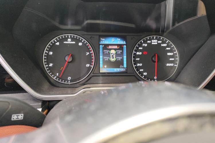 Used Zotye T700 2017 1.8T Dual-Clutch Luxury Model
