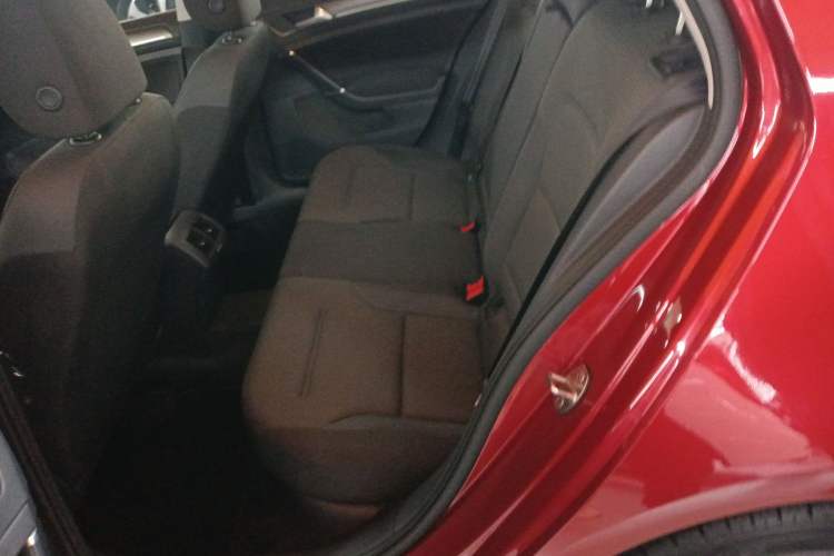 Used Volkswagen Golf 2015 1.6L Automatic Comfort Model
