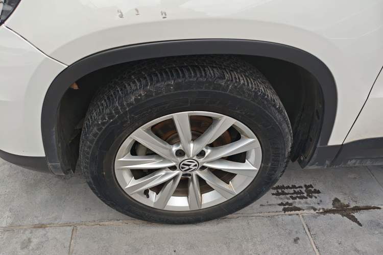 Used Volkswagen Tiguan 2016 280TSI Automatic Two-Wheel-Drive Silk Road Style Edition Exterior 4