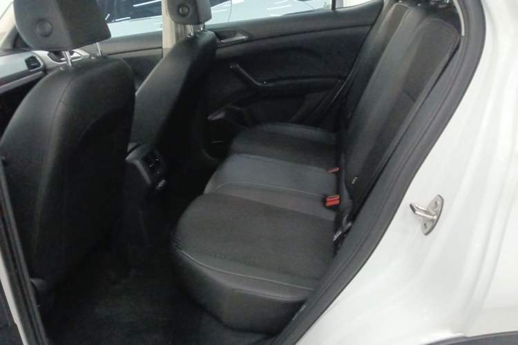 Used Volkswagen Tacqua 2023 200TSI DSG Joy-Connect Edition
