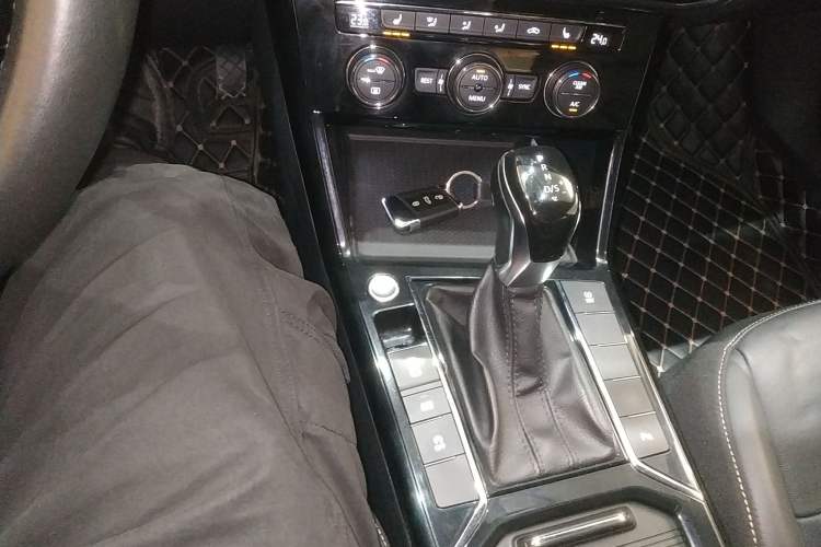 Used Volkswagen Passat 2019 330TSI Elite Edition China VI