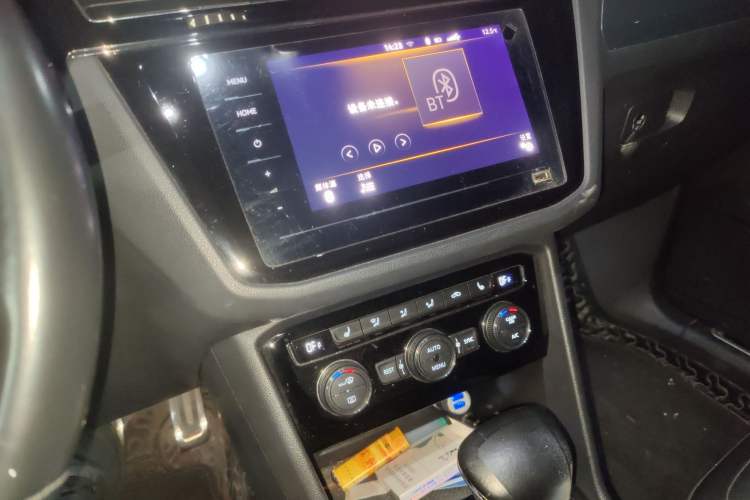 Used Volkswagen Tiguan L 2021 330TSI Automatic Two-Wheel Drive R-Line Enhanced Edition
