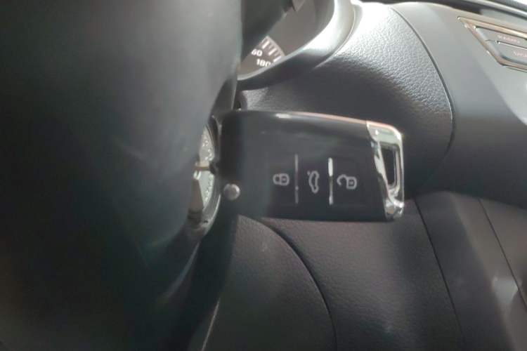 Used Nissan Sylphy 2022 Classic 1.6XE CVT Comfort Edition Vehicle Key