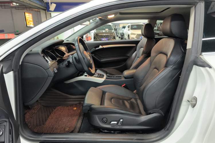 Used Audi A5 2013 Coupe 40 TFSI
