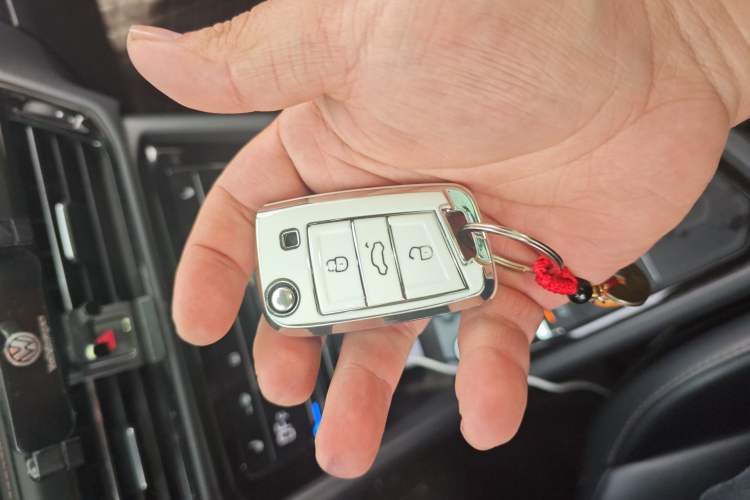 Used Volkswagen Tharu 2021 280TSI Two-Wheel-Drive Luxury Plus Edition Vehicle Key