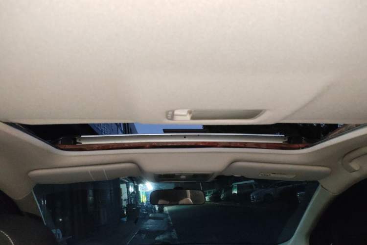 Used Nissan Tiida 2016 1.6L CVT Cool Dynamic Edition