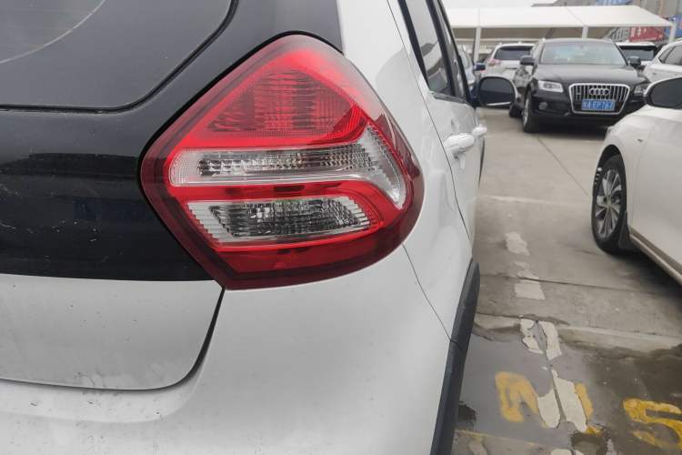 Used Geely Auto Vision X1 2017 1.3L Automatic Player Edition
