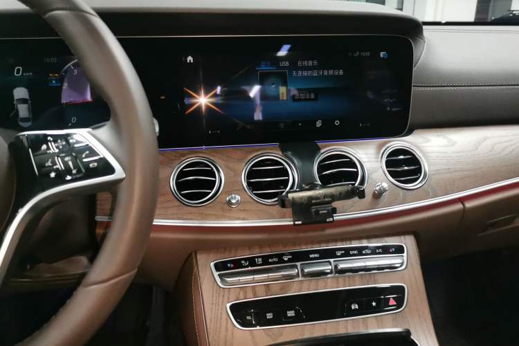 Used Mercedes-Benz E-Class 2023 Facelift E 260 L Audio And AC Panel