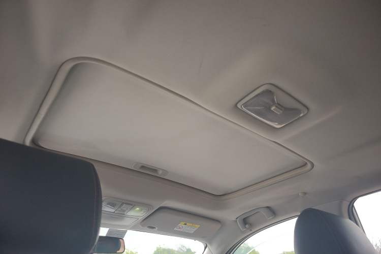 Used CHANGAN CS35 2016 1.6L Manual Luxury Model China V Standard Headliner