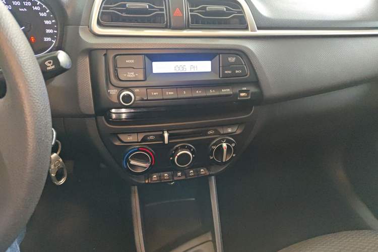 Used Hyundai Verna (older generation) 2020 1.4L Manual GL Refreshed Edition
