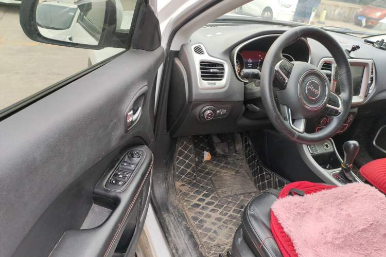 Used Jeep Compass 2017 200T Automatic Family Edition