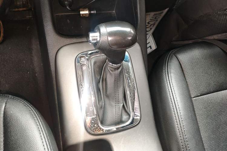 Used Kia K3 2015 1.6L Automatic GL Gear Lever