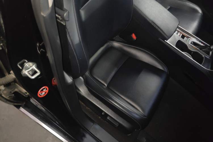 Used Honda Accord 2018 260TURBO Elite Edition China V Right Front Seat