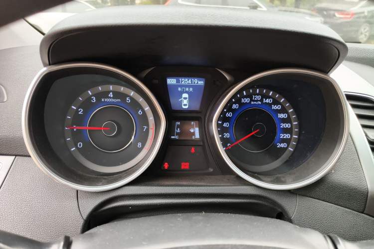 Used Hyundai Elantra (5th Generation / Langdong) 2015 1.6L Manual Leading Model Instrument Cluster