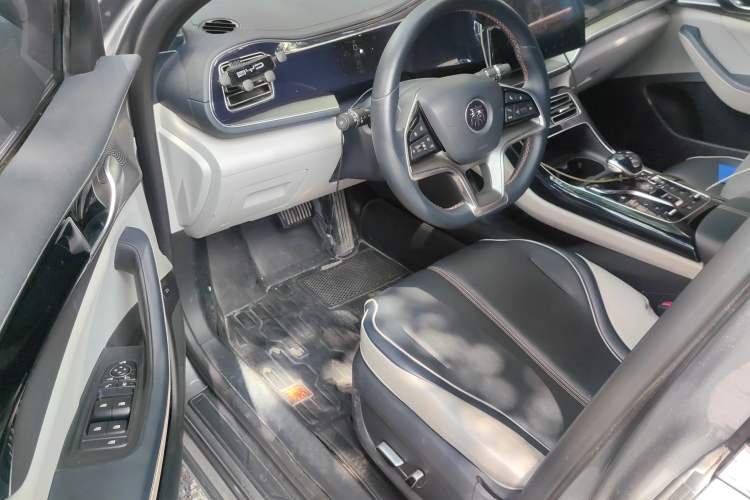 Used BYD Qin PLUS 2021 EV 600KM Flagship Model
