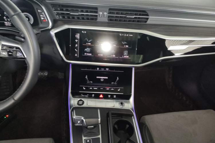 Used Audi A6L 2024 45 TFSI quattro Prestige Dynamic Edition Audio And AC Panel