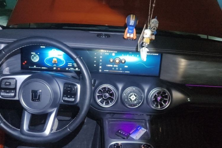 Used Tank 300 2021 City Edition 2.0T—Truly Stylish Center Console