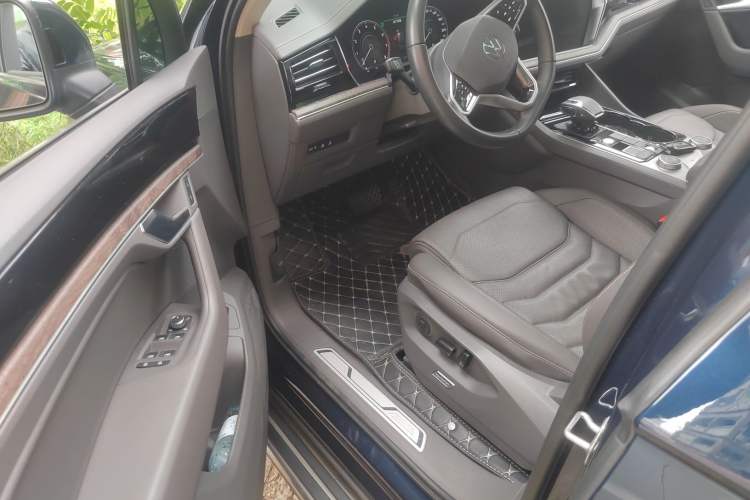 Used Volkswagen Touareg 2023 2.0 TSI RuiShang Edition
