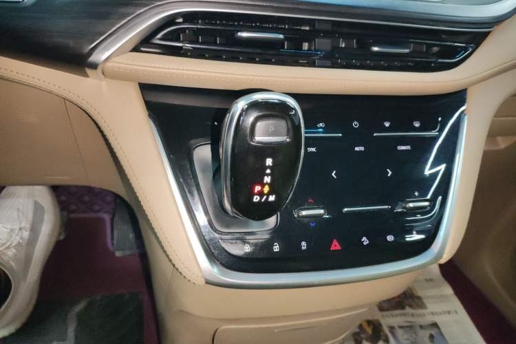 Used Buick GL8 2020 ES Land Cruiser 653T Luxury Edition