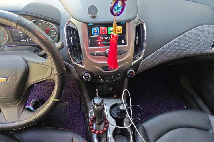 Used Chevrolet Cruze 2017 1.5L Automatic Pioneer Sunroof Edition
