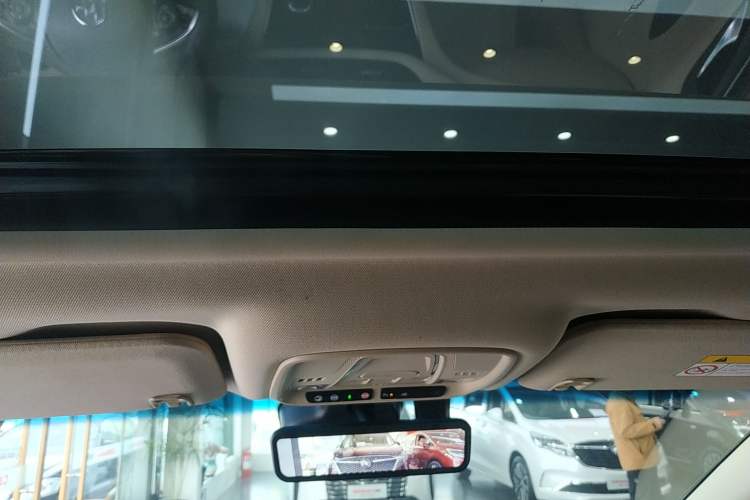 Used Buick GL8 2022 ES Landtrek 653T Luxury Edition
