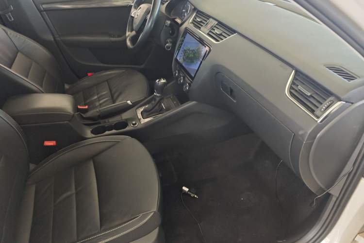 Used Skoda Octavia 2016 1.6L Automatic Smart Drive Edition