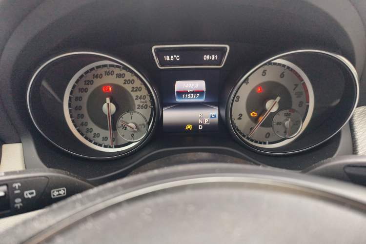 Used Mercedes-Benz GLA 2016 GLA 200 Fashion Model Odometer Close Up