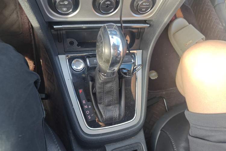 Used Volkswagen Gran Lavida 2014 1.6L Automatic Sport Edition