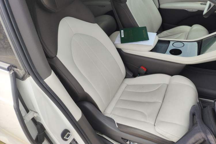 Used IM LS7 2023 100kWh Lux Rear-Drive Version