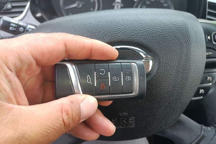 Used GAC Trumpchi GS7 2017 280T Two-Wheel Drive Luxury Model Interior 1