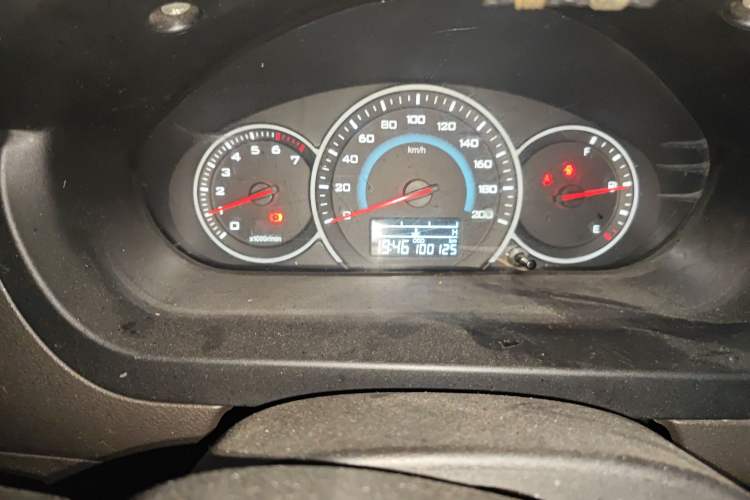 Used Wuling Rongguang V 2018 1.5L Standard Version
