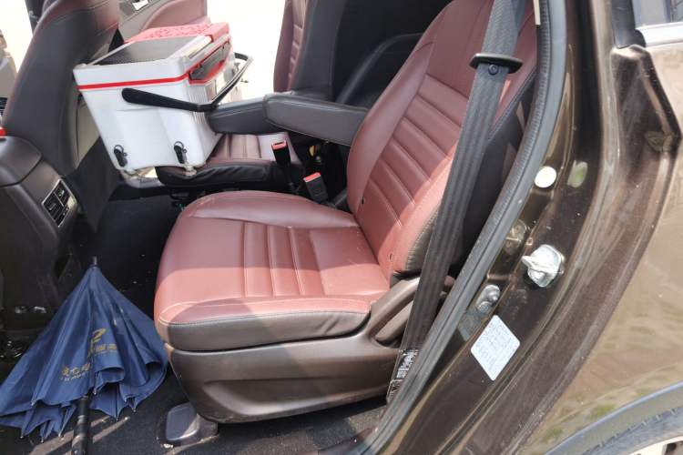 Used CHANGAN Lingxuan 2017 1.5T Manual Joyful & Happy Model Left Rear Seat