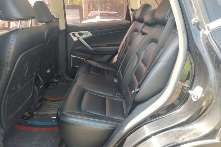 Used Geely Auto Emgrand X7 Sport 2018 Revised Version 1.8TD Automatic Two-Wheel Drive Smart Connectivity 4G-Enabled Edition
